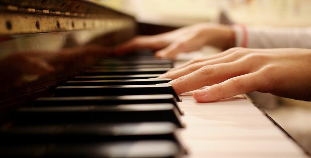 5 Dicas Essenciais para Melhorar Sua Musicalidade no Piano